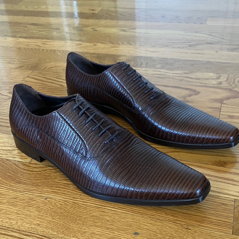 Sophisticated Textured Brown Men's Oxfords